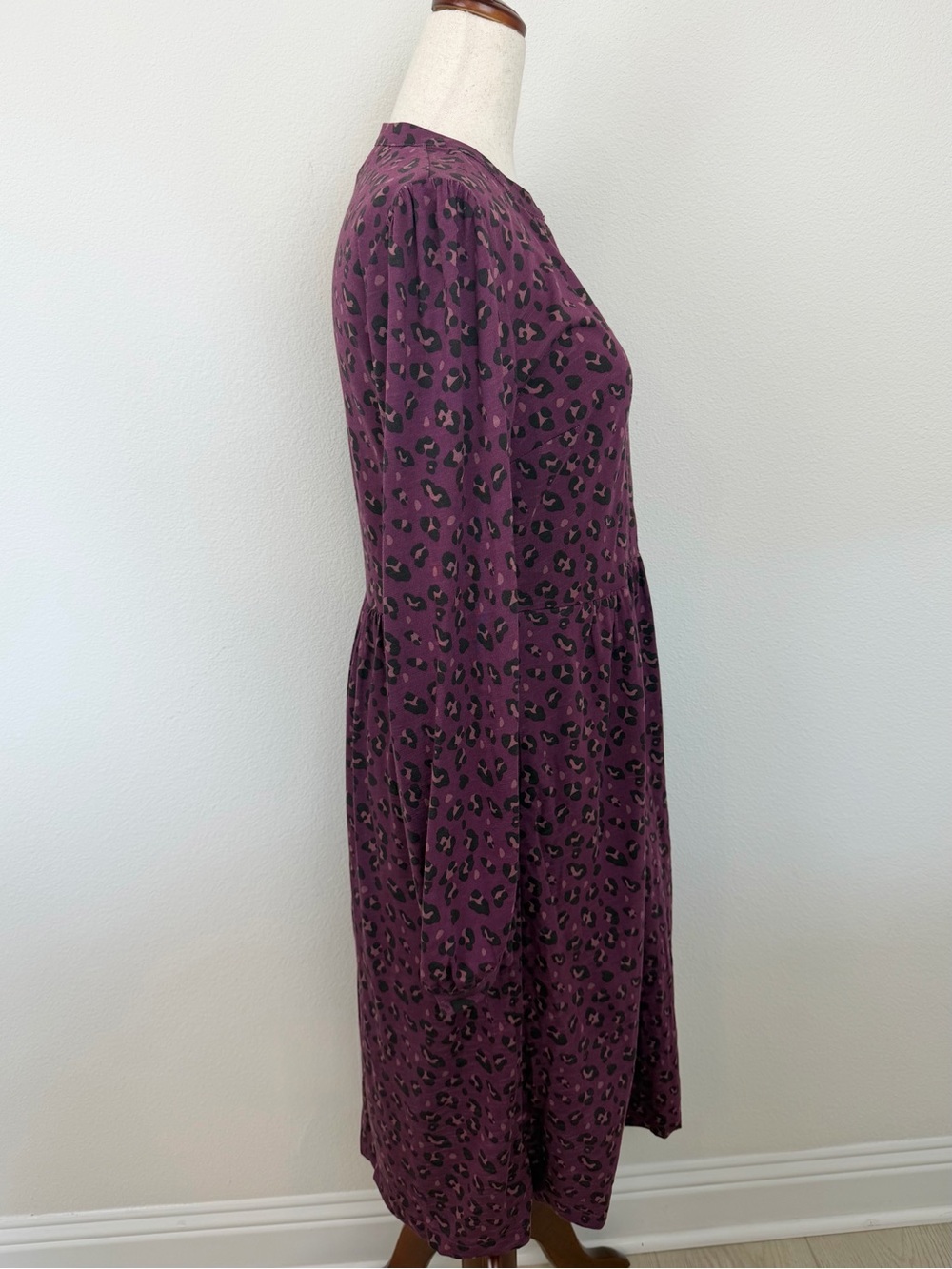 Boden Naomi Relaxed Jersey Dress in Prune Leopard Spots Size 6 Long - Picture 9 of 15